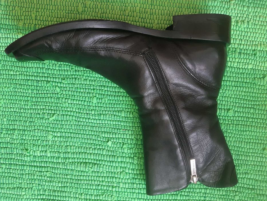 Świetne skórzane botki/sztyblety Gino Rosi, rozmiar 36