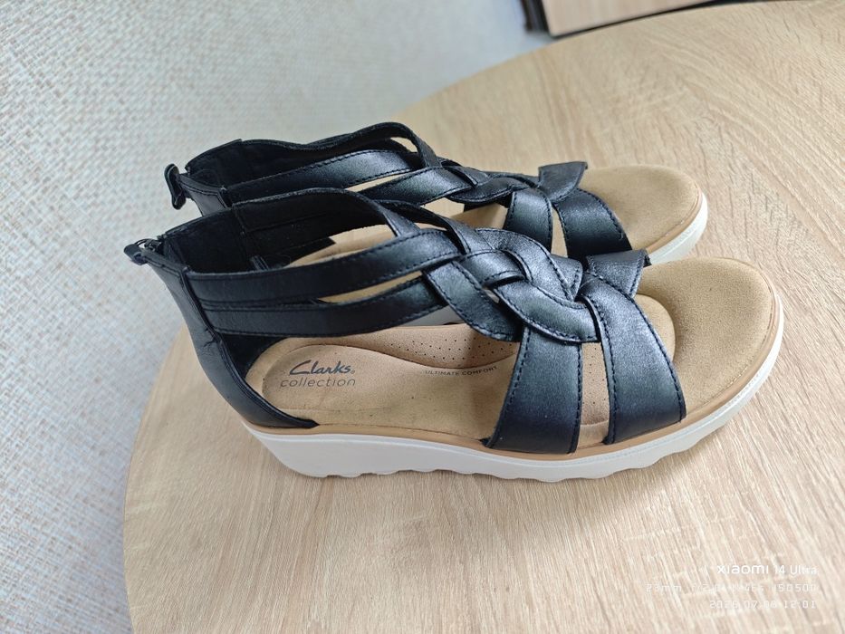 Босоніжки Clarks 39