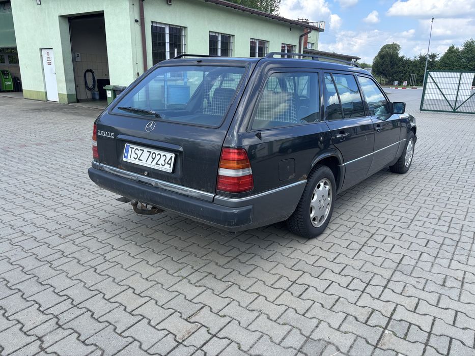 Mercedes W124 200TE