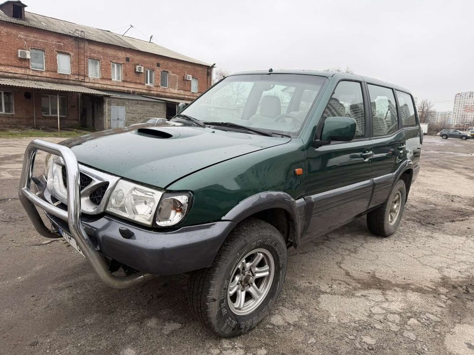Nissan Terrano 2001рік 2,7дизель повний привід 4х4