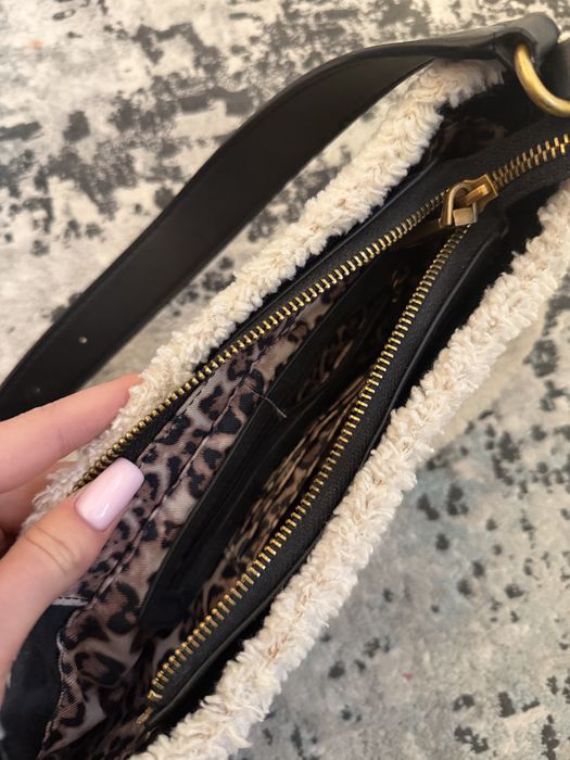 жіноча сумка Guess