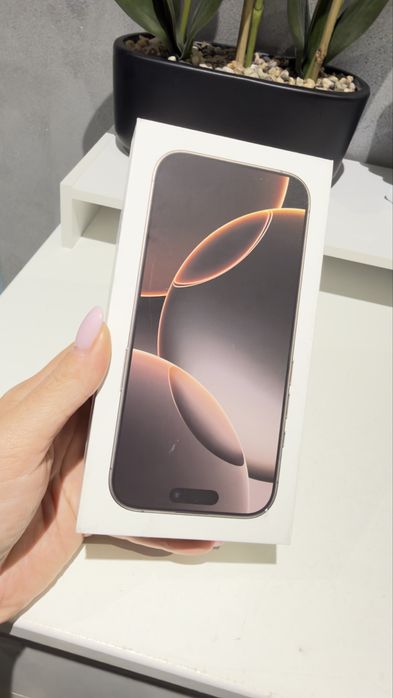 Iphone 16 pro 256GB złoty bateria 90%