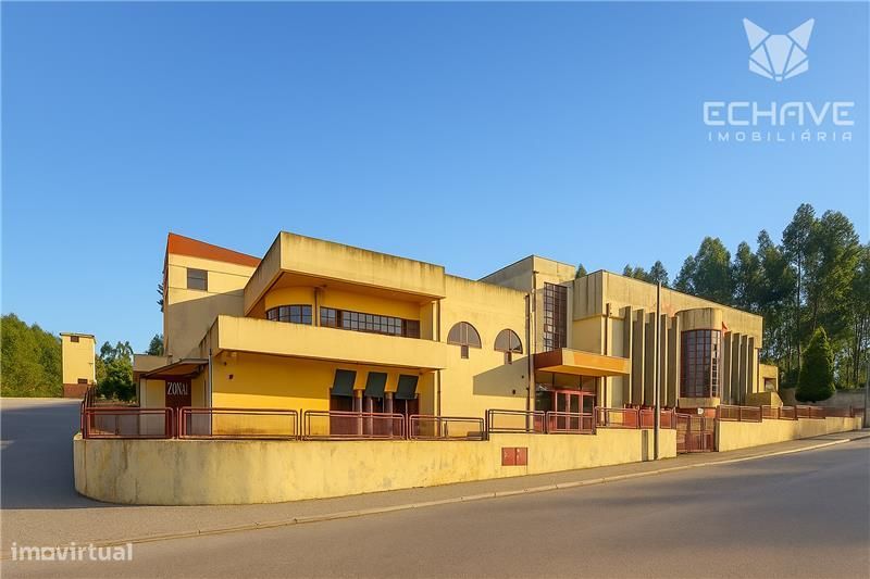 Arrendamento de espaço comercial na Rua Duarte de Oliveira s/n