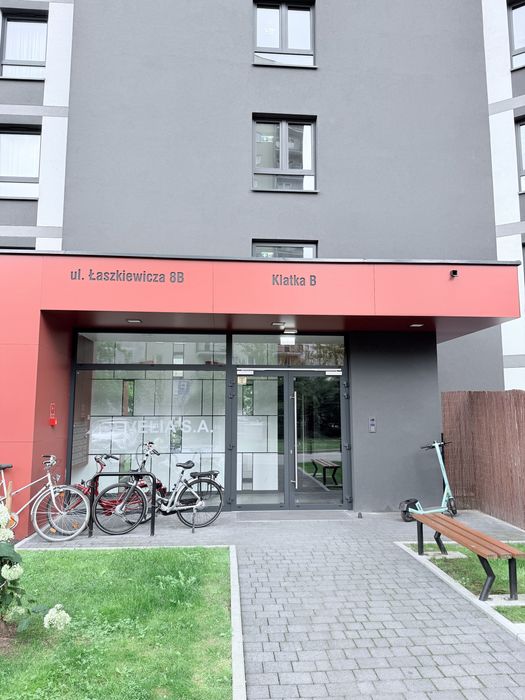Wynajem garażu Kraków, Łaszkiewicza 8b