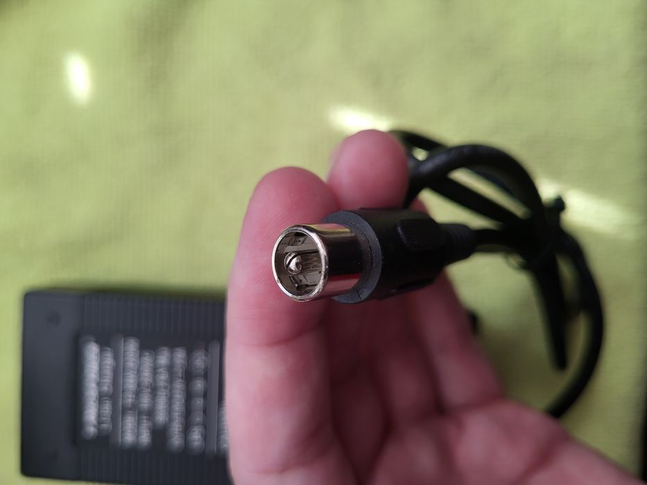 Nowy zasilacz do akumulatorów żelowych itd 42V + kabel / Gwarancja