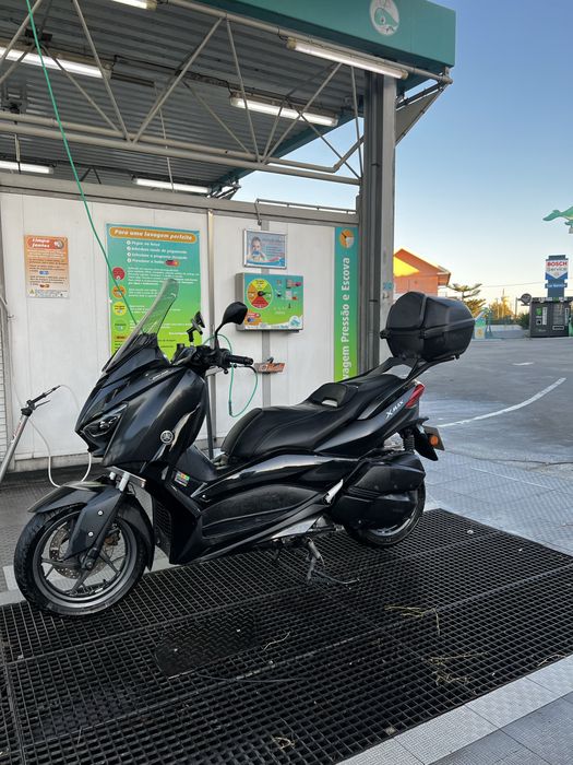 Yamaha Xmax 300 Iron Max
