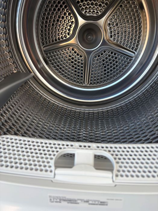 Máquina de secar Bosch- 8 kg comprado há um ano ainda com garantia,  como nova- 200€