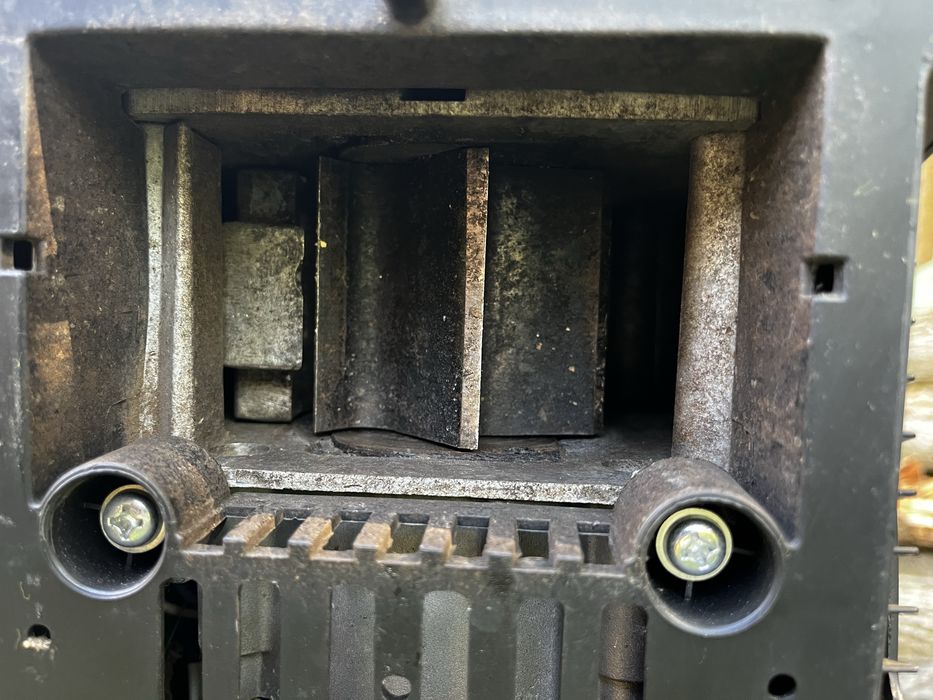 Rozdrabniacz do galęzi frezowy z koszem max. 2800W sprawny