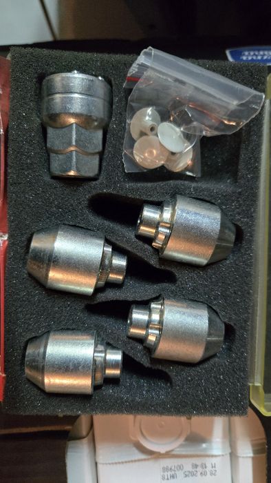 Śruby zabezpieczające m14x1.5