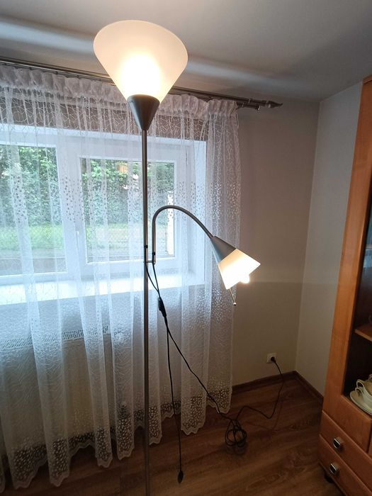 Lampa stojąca        .