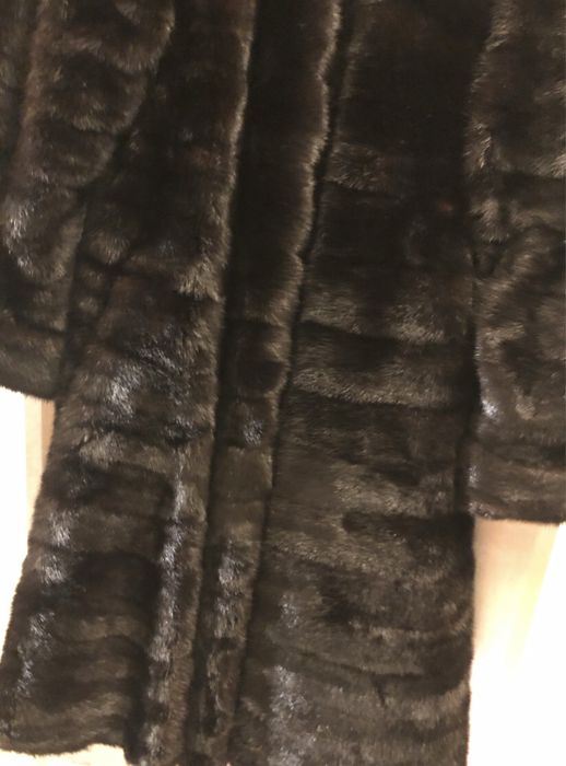 Casaco de vison ‘BLACKGLAMA’  com bolsas laterais tmn  40