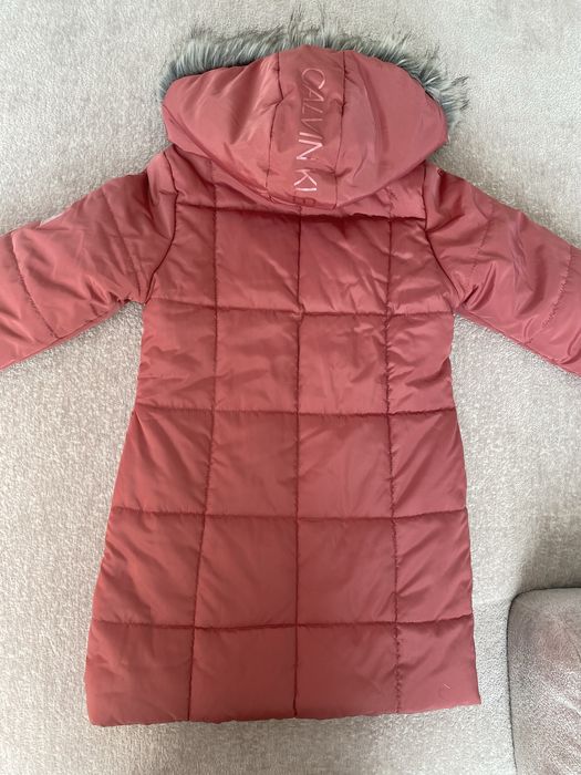 Тепла курточка  на 6 р Calvin Klein