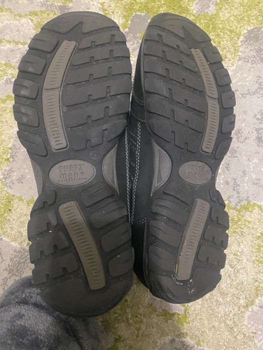 Чоловічі кросівки 42/43