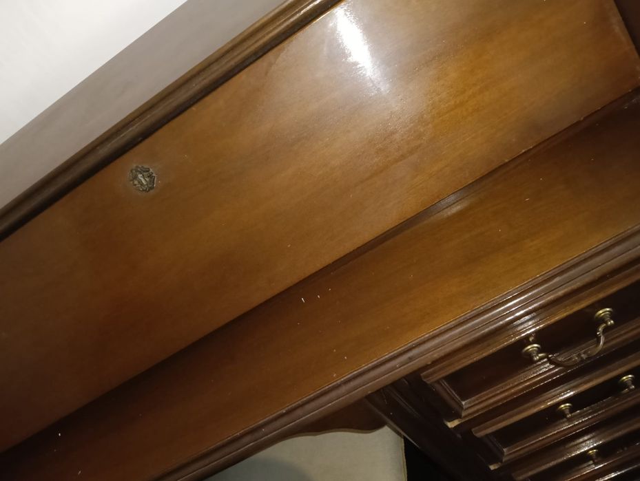 Vende-se mobília em Carvalho