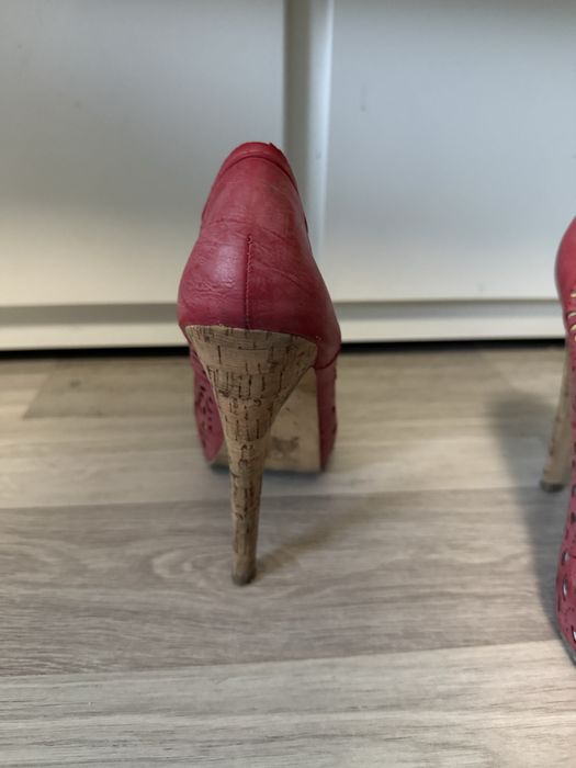 Buty na szpilce