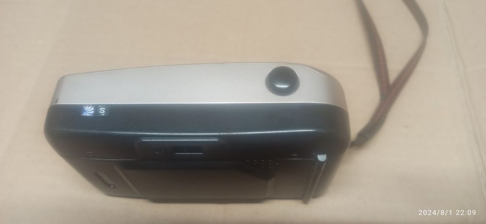 Фотоапараты. 1 Premier. 2 Kodak pro star 222