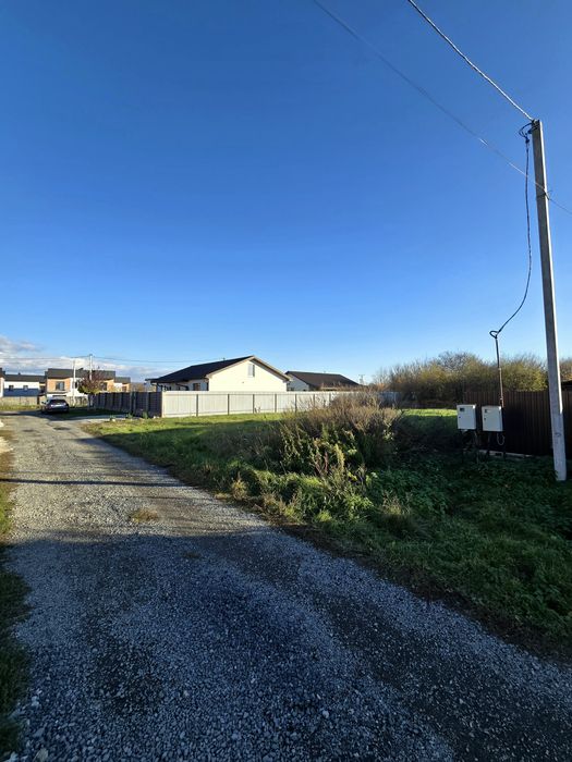 ПРОДАЖ гарної земельної ділянки в популярному районі поруч з Ужгородом