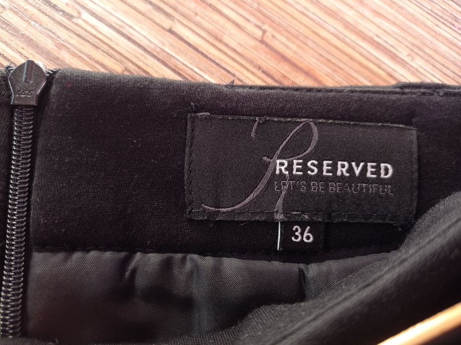 Spódnica mini z paskiem,36