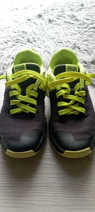 Buty Nike  hustle 36