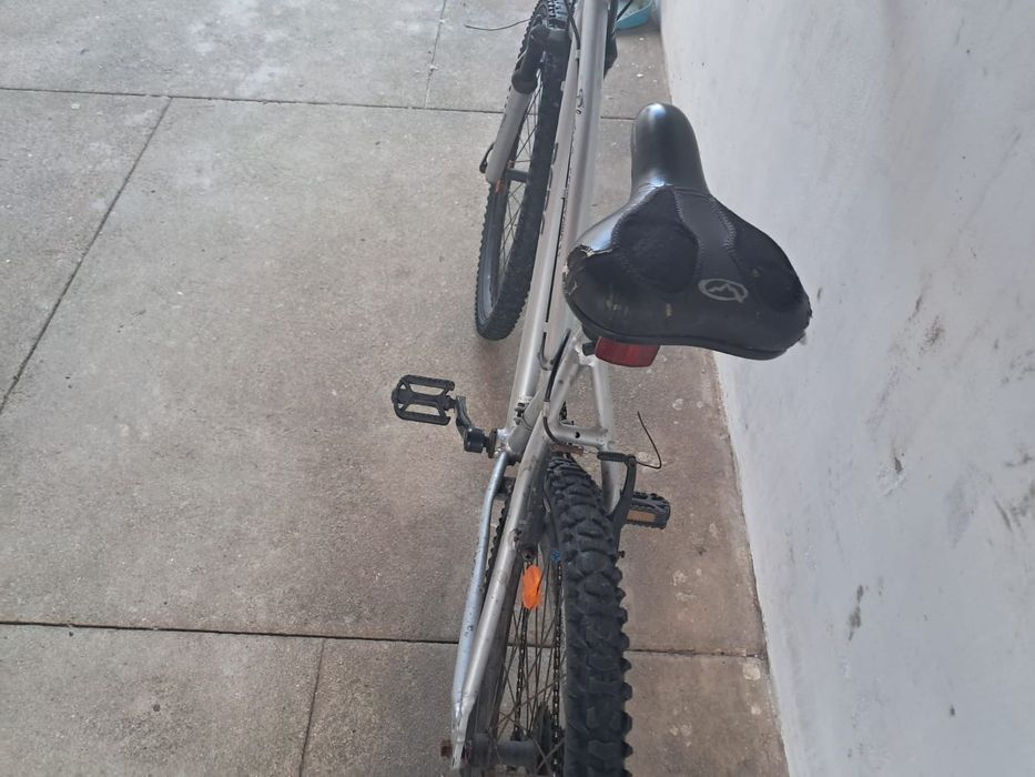 Bicicleta usada em bom estado