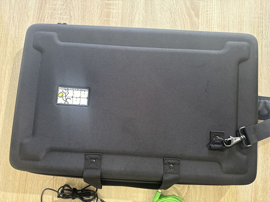 Numark Mixstream Pro Go + Mala Walkasse