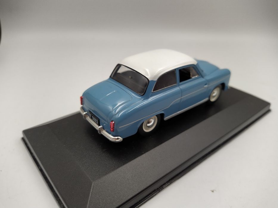 Syrena 102 deagostini kultowe auta PRL 1:43