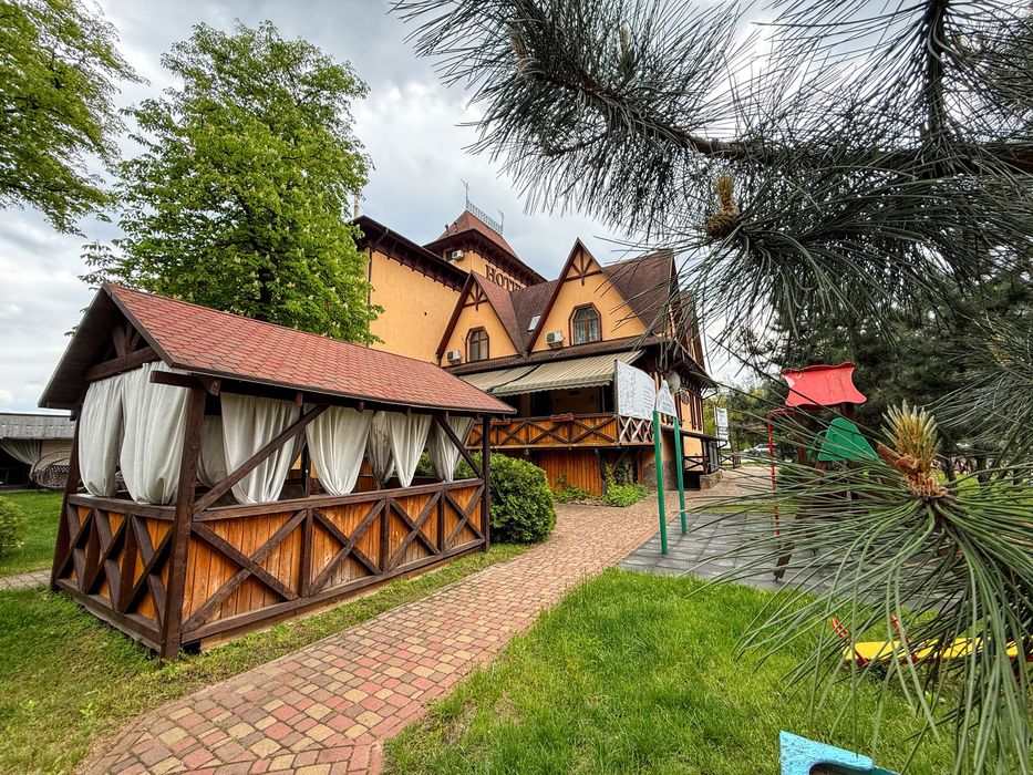 Продаж БІЗНЕС ЦЕНТРУ”KRAKOW”та Ресторанно-Готельного Комплексу /в КИЄВІ на Берестейському шосе
