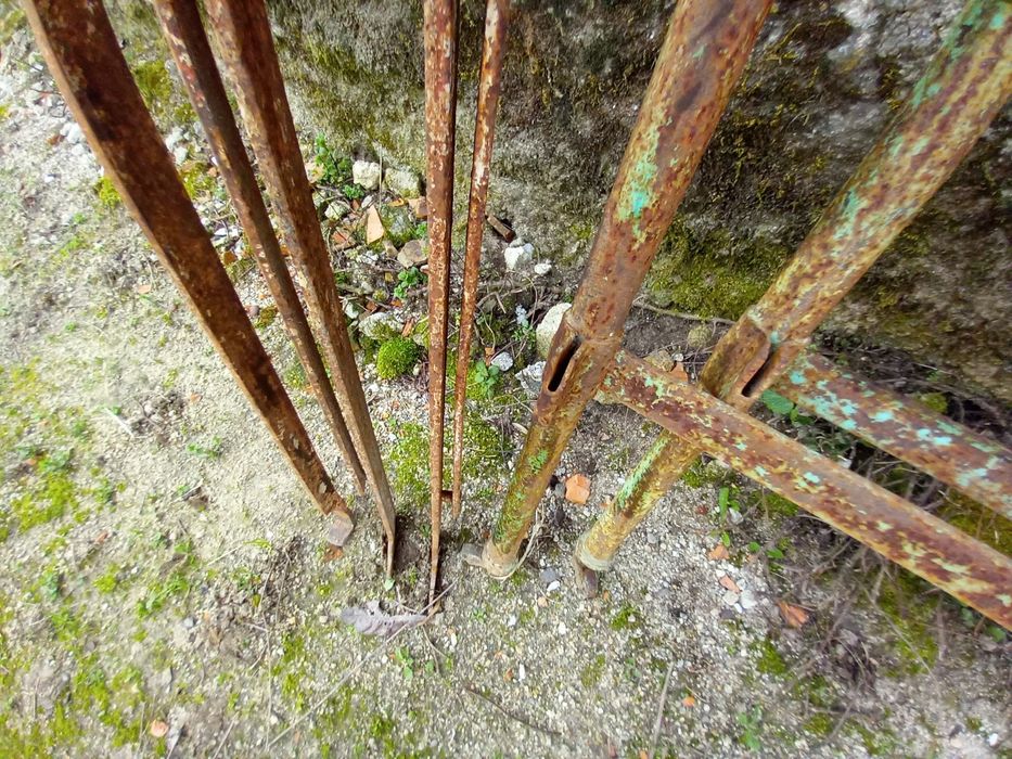 Cama de ferro - muito antiga