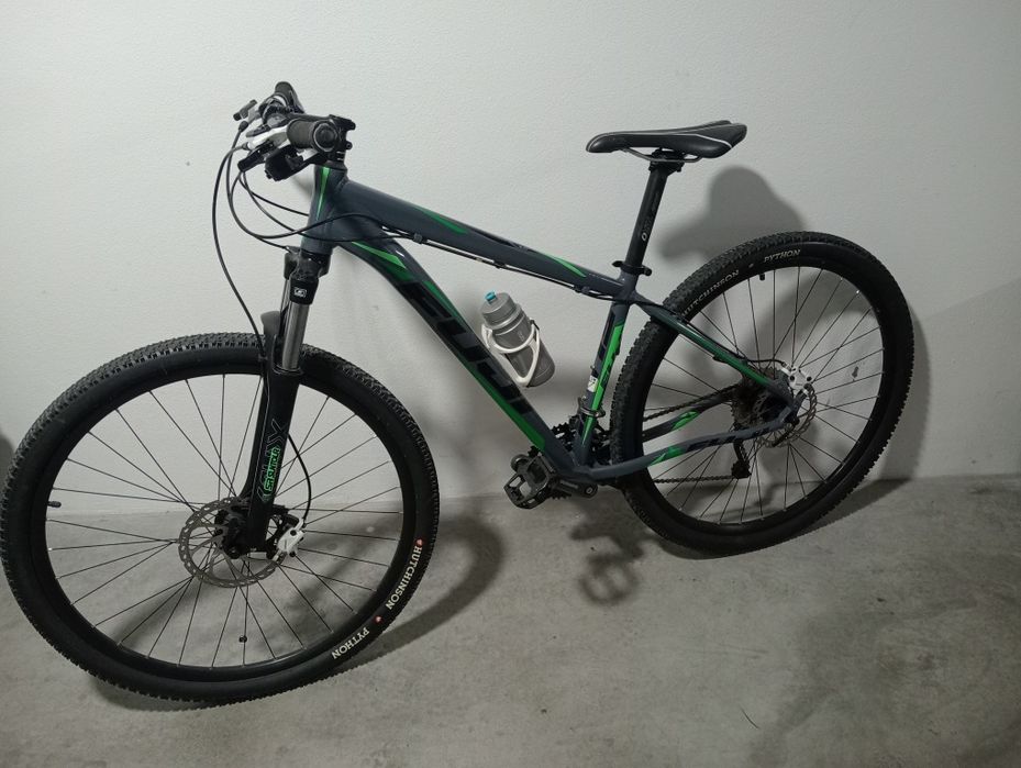 Bicicleta BTT  Roda 29 FUJI Nevada