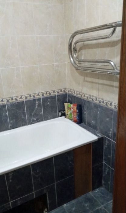 Кімната по кільцю. Мотель. Без власниці.