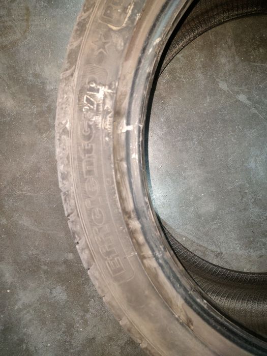 Pneu Goodyear 255/40r19 efficient grip runflat