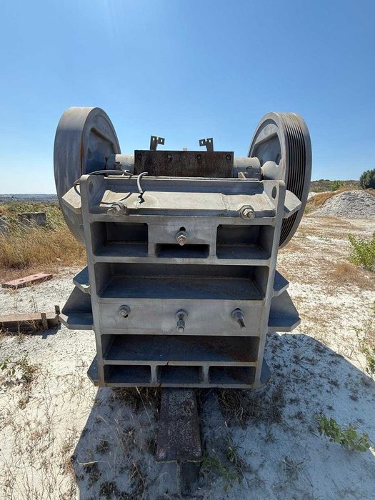 BRITADOR DE MANDÍBULA ALLIS CHALMERS 1100X600