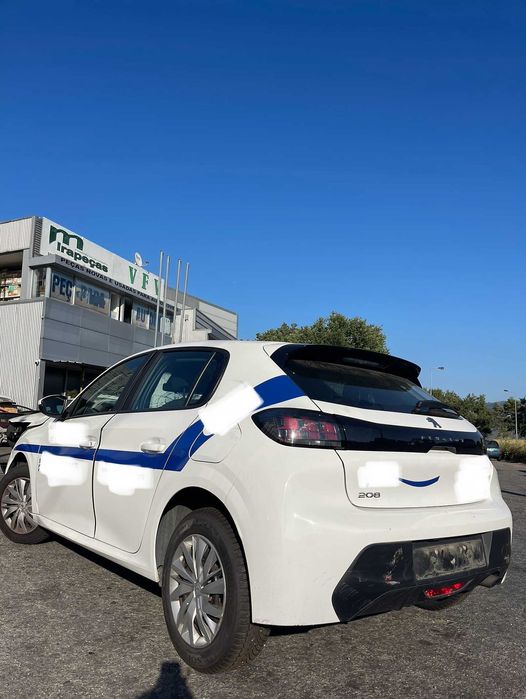 Peugeot 208 para peças 2021!