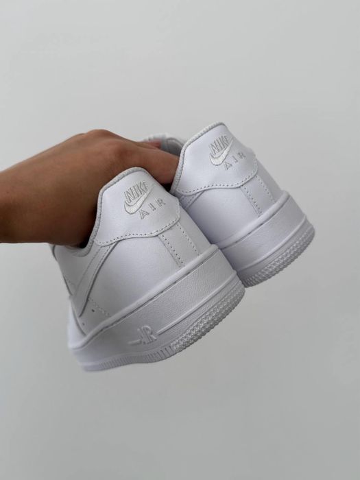 Nike Air Force 1  White чоловічі білі кросівки AF1