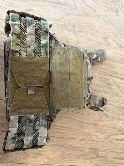 Продам військове спорядження, плитоноску AVS, з підсумками