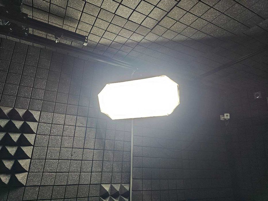 ПРОДАМ Постійне світло Falcon LED-253 (3*LED-tube, 75w, 5500K)