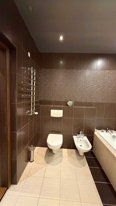Продаж будинку біля Кременця