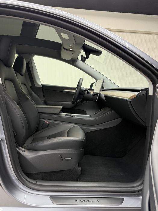 Tesla Model Y Long range dual motor