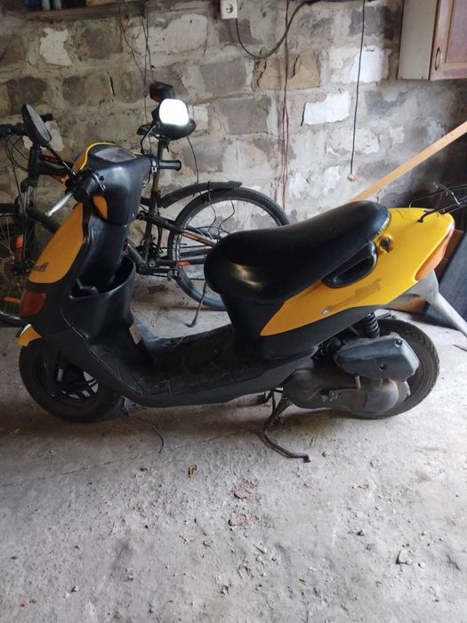 Продам скутер Suzuki lets 2