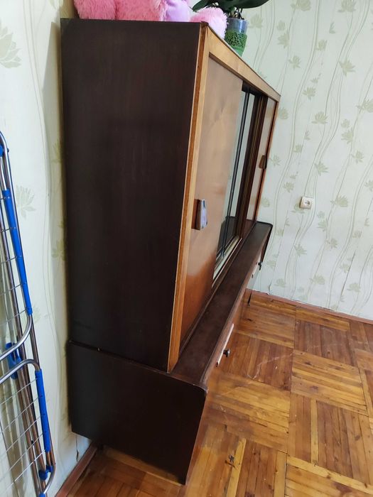 Сервант для вітальні