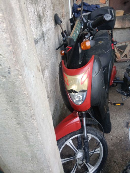 Mota elétrica com bateria nova