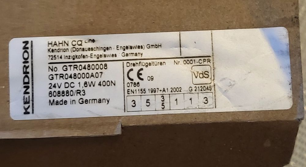 Elelktrotrzymacz do drzwi p.poż. i zwora płytkowa