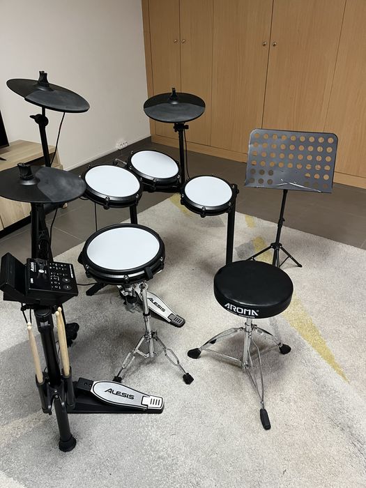 Alesis Nitro Max