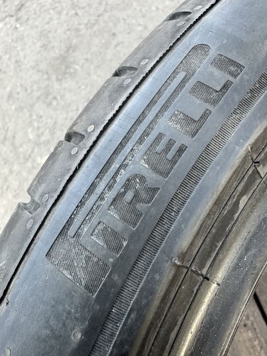 Шини 235 40 19 96W XL Pirelli Cinturato P7 пара