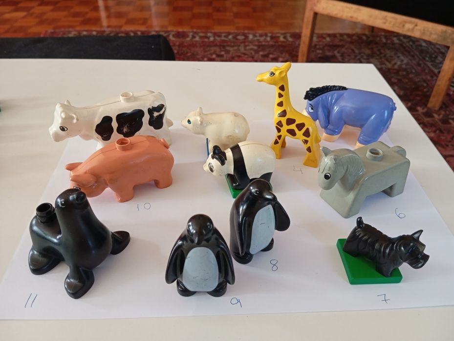 Peças Lego animais e figuras