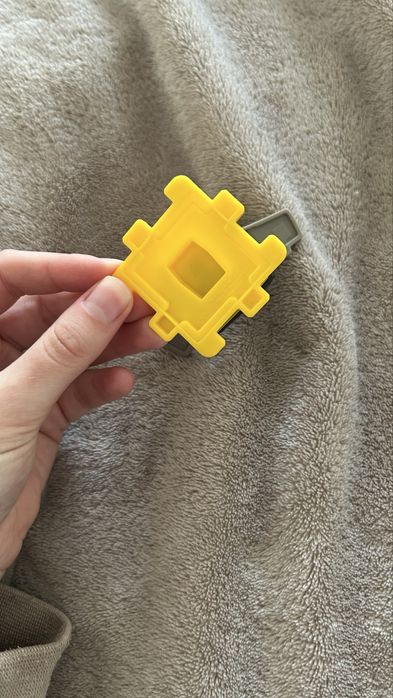 Фігурка Макдональдс майнкрафт McDonalds Minecraft бджола пчела