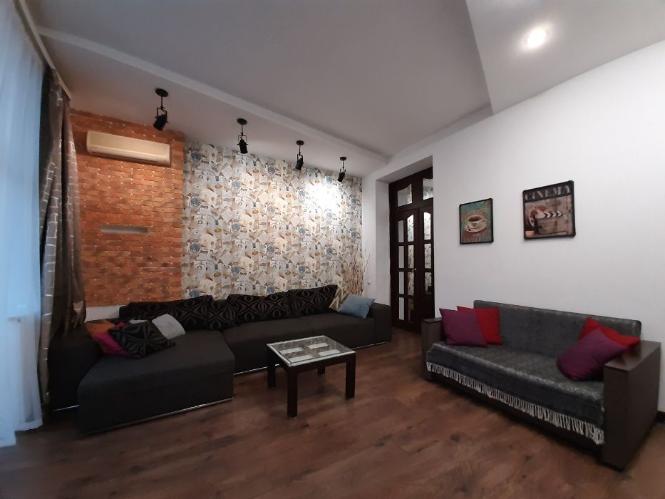 СВЕТ! ТЕПЛО, ГАЗ! Центр! 5 мест,  Сковороды /Пушкинская, разд комнаты