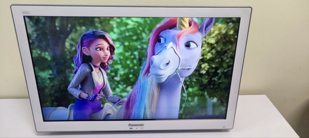 Panasonic TX-L24D35EW