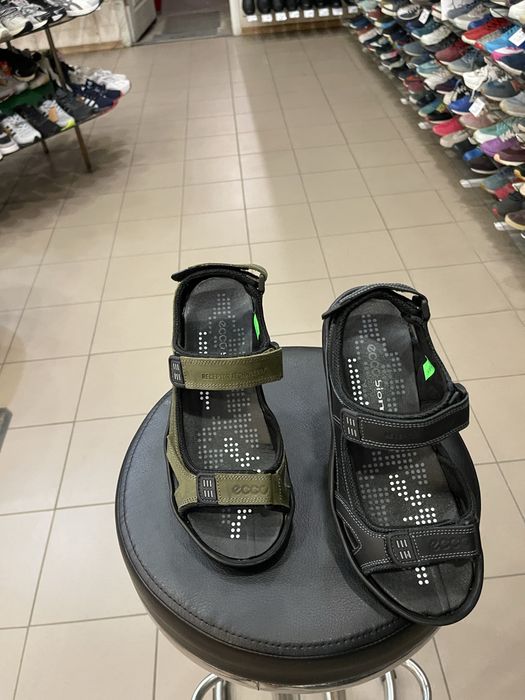 Сандалі шкіряні ecco, Nike.