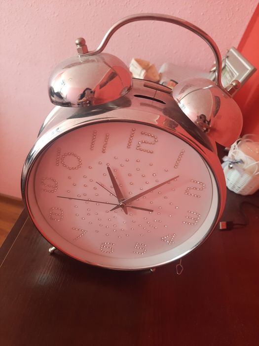 Zegar stojący srebrny z funkcją budzika home&you